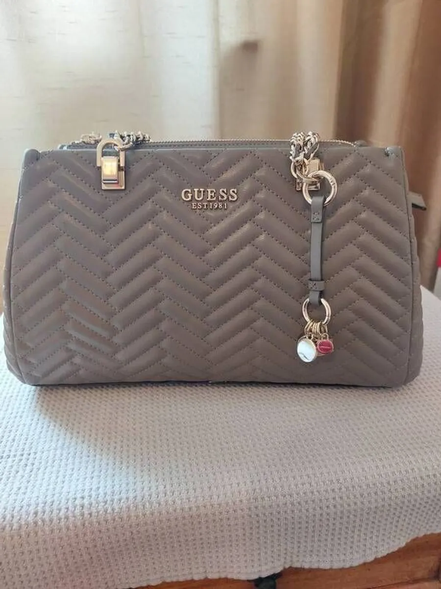 Brand new Guess handbag - Image 3