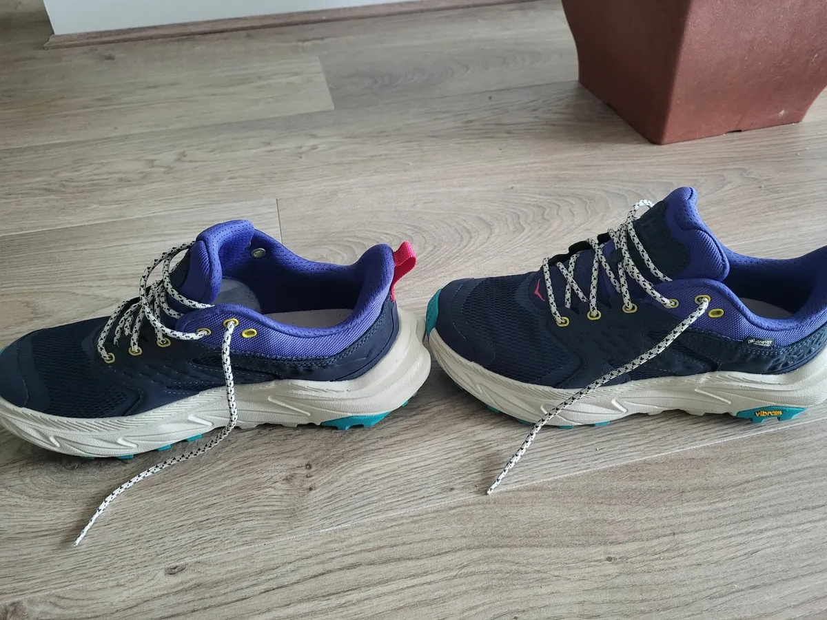 Hoka GORE-TEX Women's Walking Shoes size uk6 - Image 3