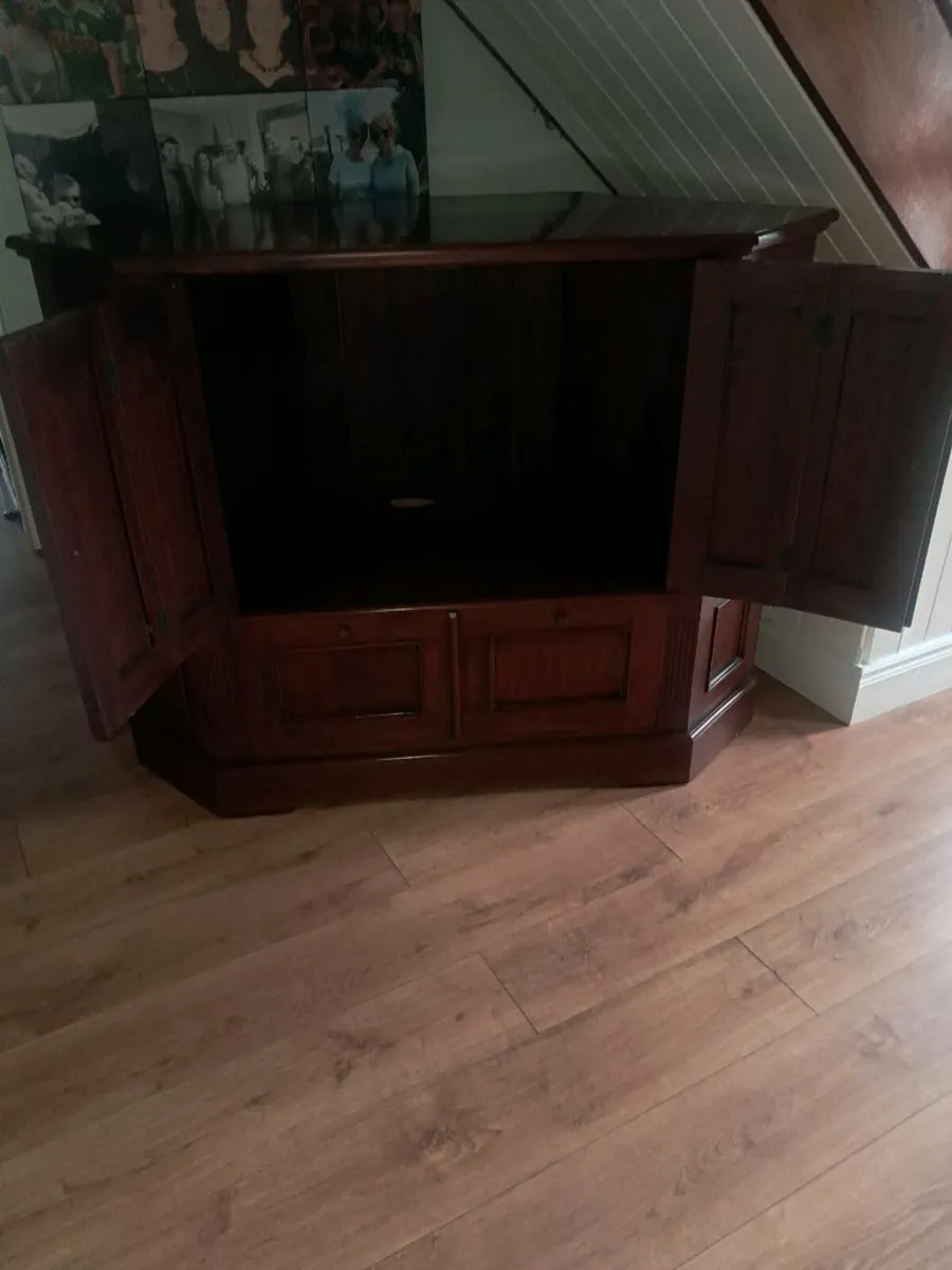 TV Unit & Cabinet - Image 4