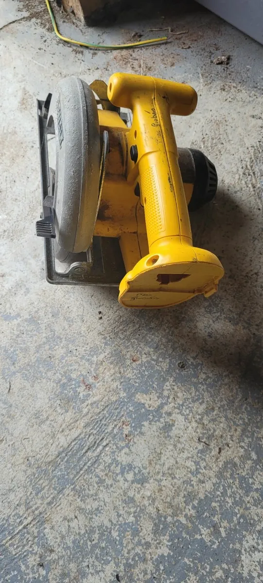 Dewalt Skilsaw - Image 2