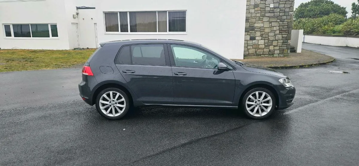 2015 Volkswagen Golf - Image 3