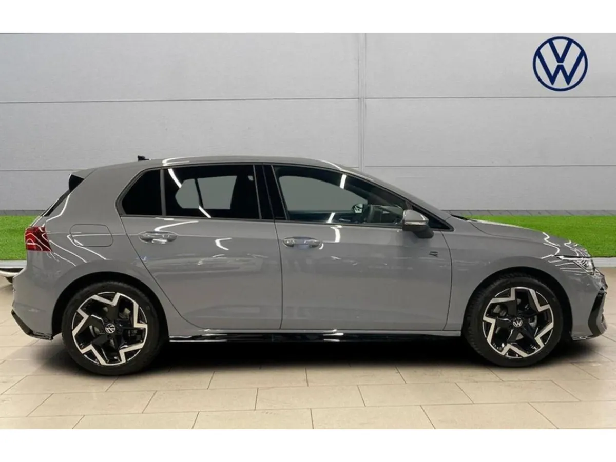Volkswagen Golf R-LINE 2.0 TDI 150HP Automatic - Image 2