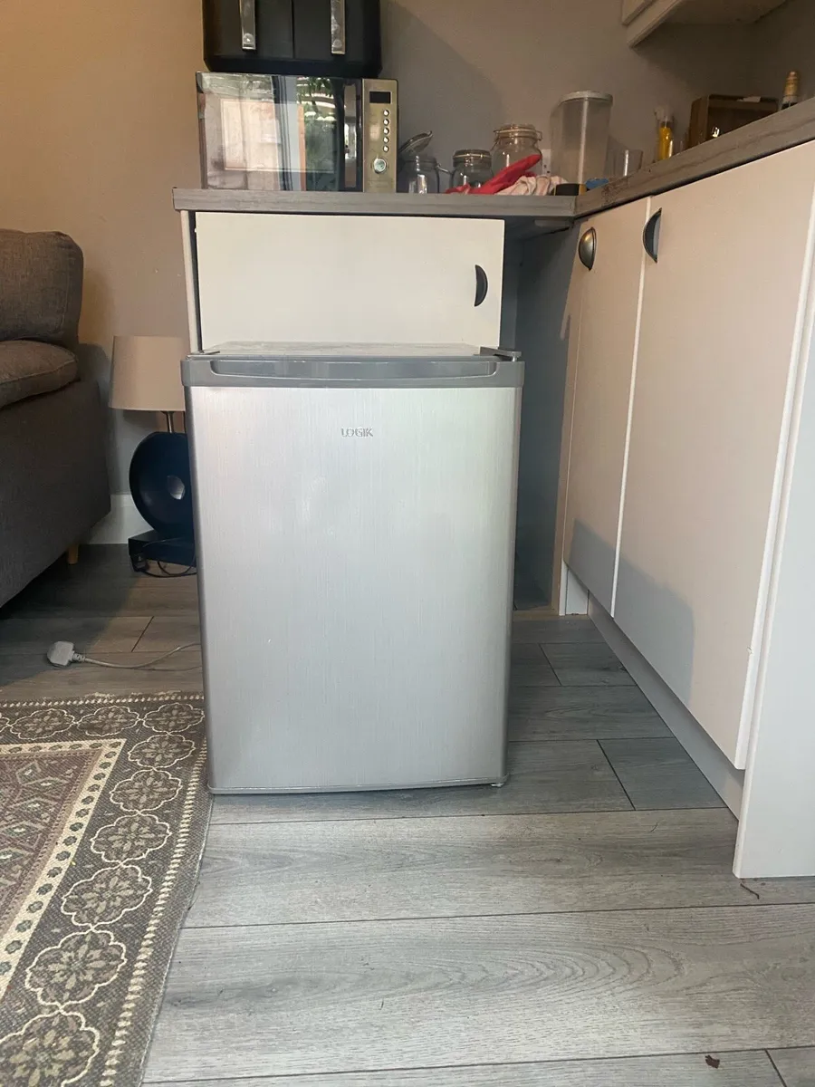 Counter top fridge - Image 1