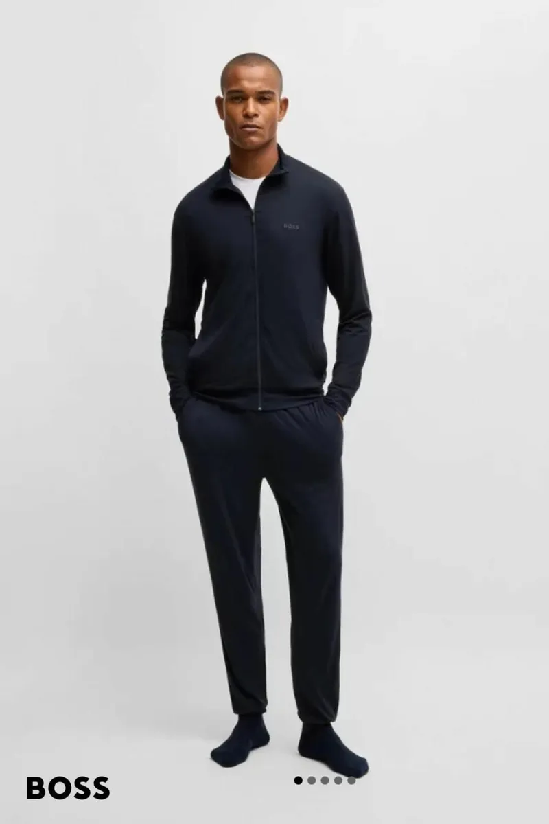 Clothes - Image 3