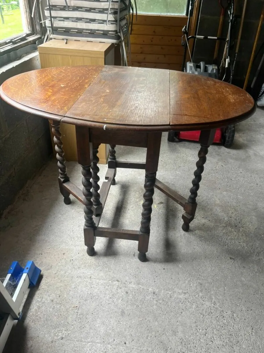 Vintage Drop-Leaf Gateleg Table with Barley Twist - Image 1