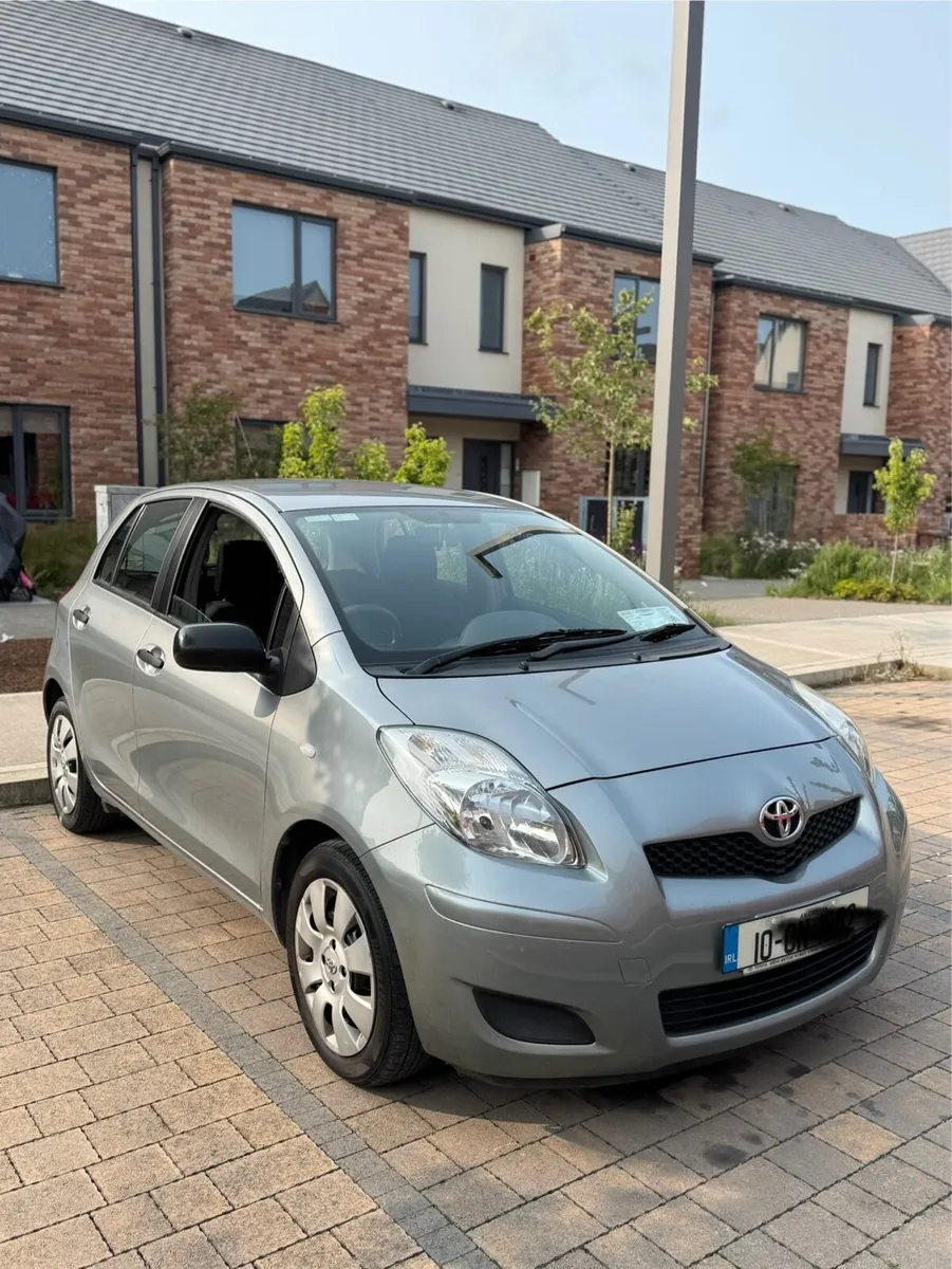 TOYOTA YARIS 2010 1.0 petrol very low mileage - Image 1