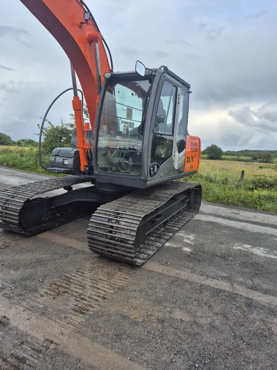 Hitachi Digger - Image 1