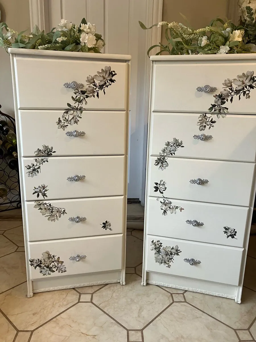 Two chest of drawers. €110 EACH - Image 1