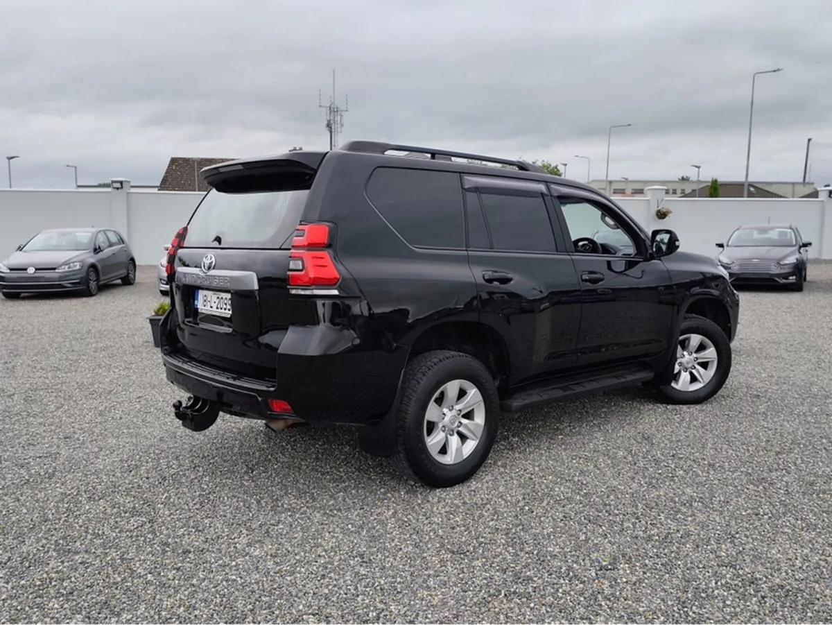 Toyota Landcruiser Land CRU LC LWB GX Commercial - Image 2