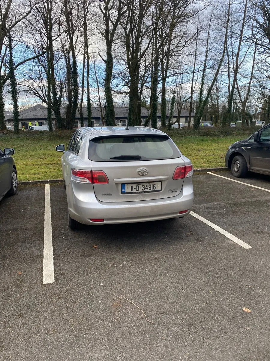 Toyota Avensis Aura - Image 3