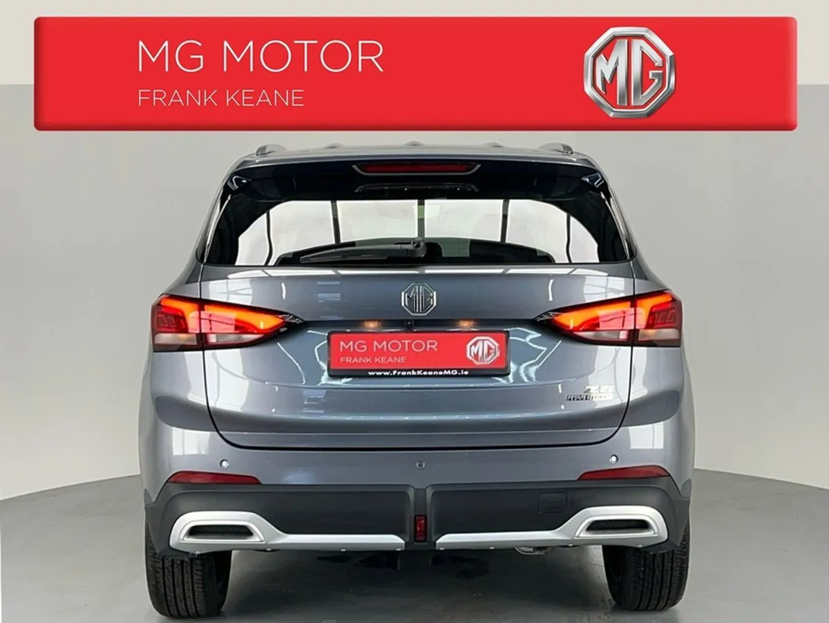 MG ZS Ex-demo ZS Exclusive HEV  full Black Leathe - Image 4