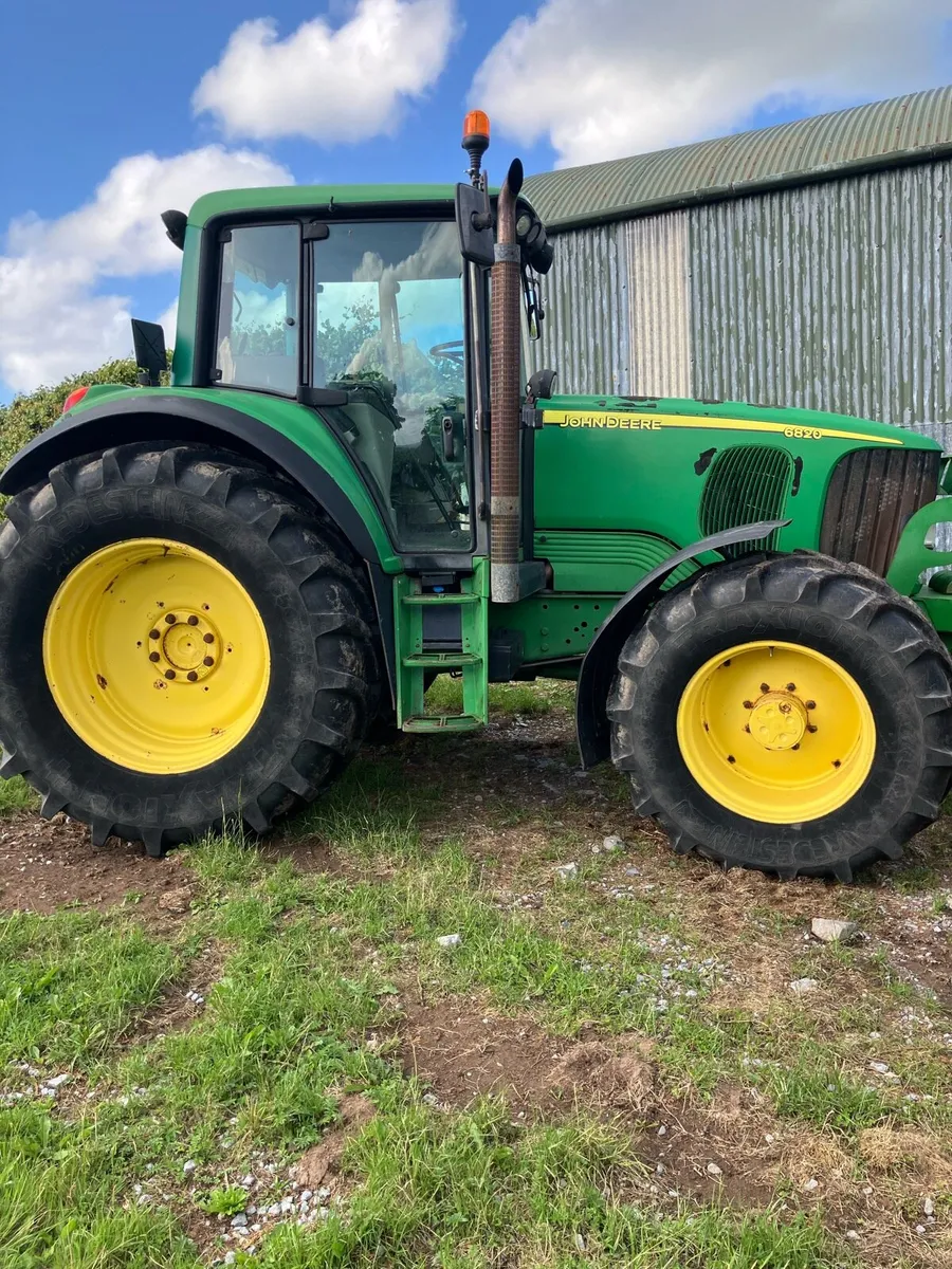 John Deere 6820 - Image 1