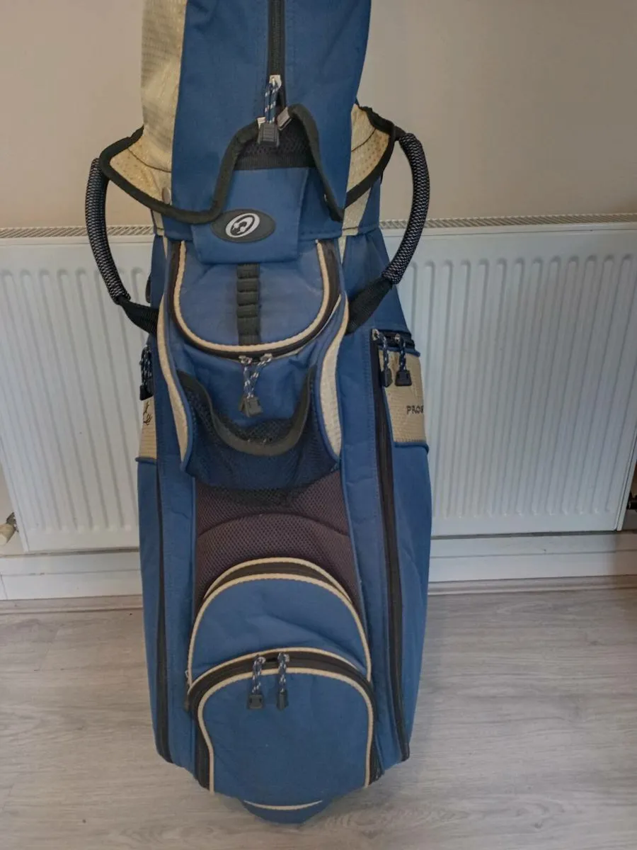 Progen golf bag. - Image 1