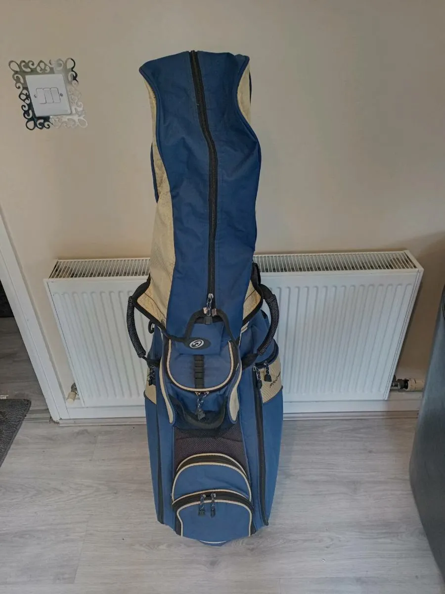 Progen golf bag. - Image 2