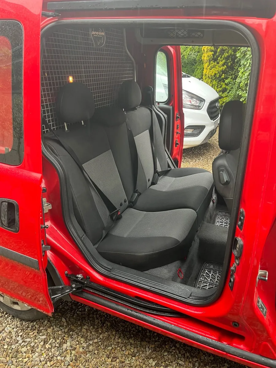 Vauxhall Combo 2011 - Image 4