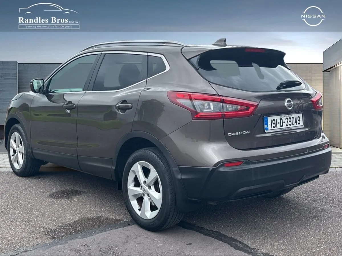 Nissan QASHQAI 1.3 PET SV - Image 2