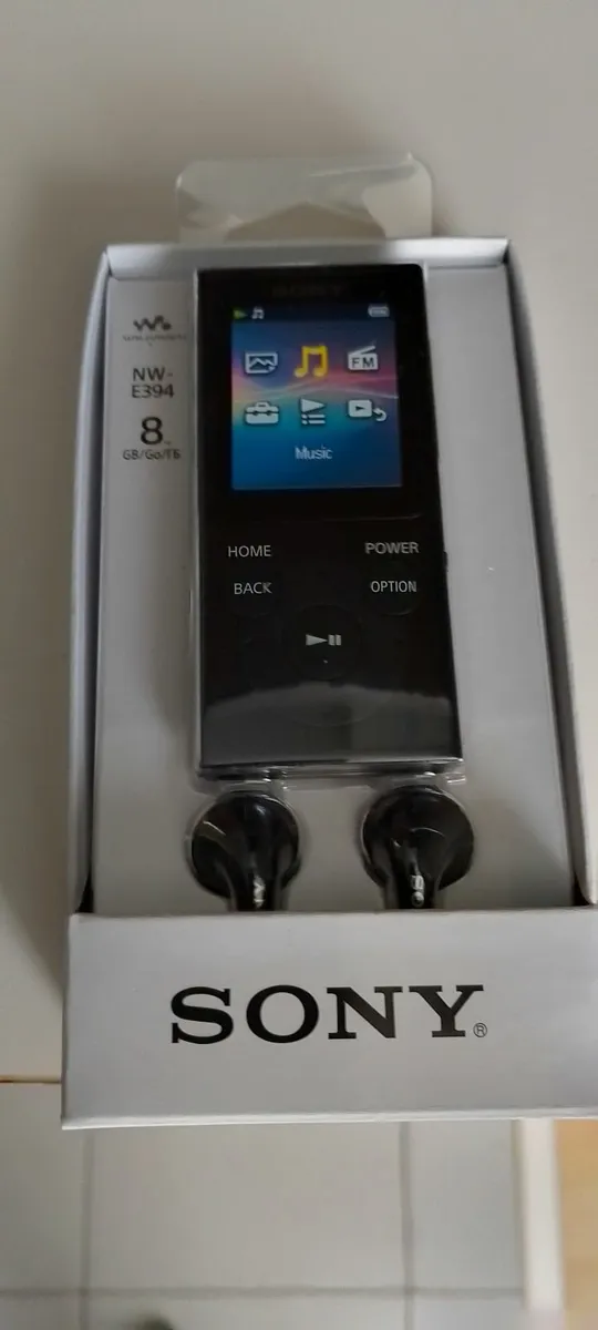 SONY 8GB MP3 PLAYER NEW! - Image 1