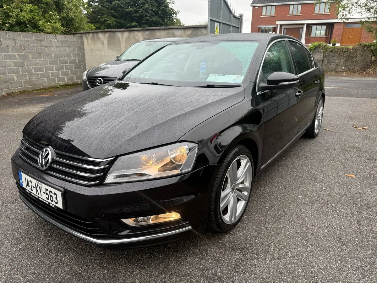 2014 VOLKSWAGEN PASSAT RLINE LOW KMS - Image 2
