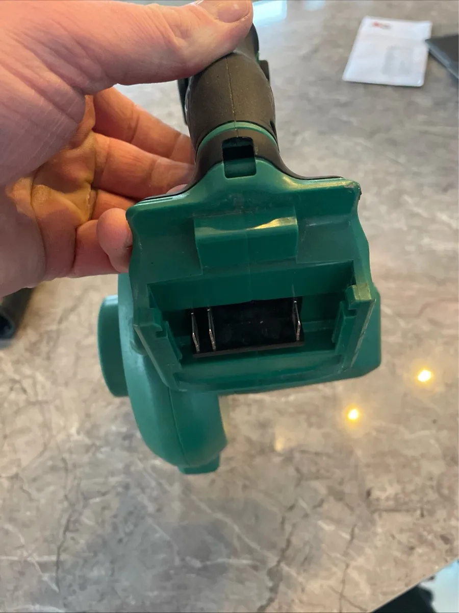 Hikoki 18v leaf blower - Image 2