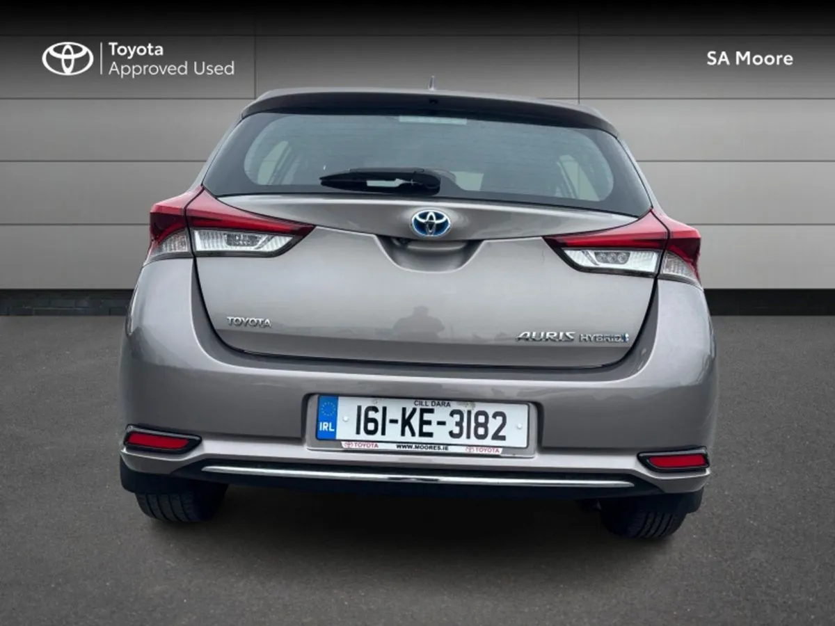 Toyota Auris Hybrid Luna - Image 4