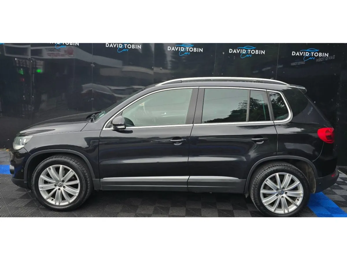 Volkswagen Tiguan 2.0 TDI Manual/sunroof - Image 2