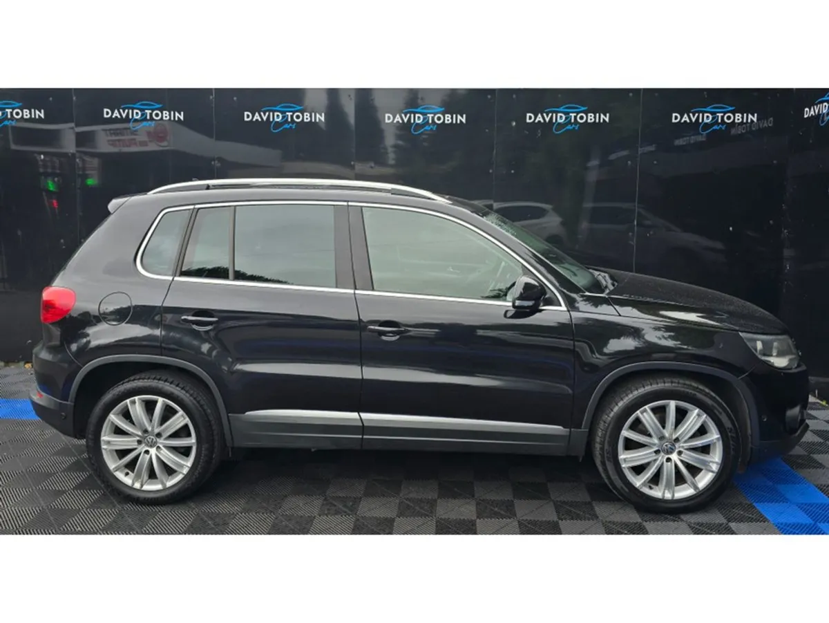 Volkswagen Tiguan 2.0 TDI Manual/sunroof - Image 3
