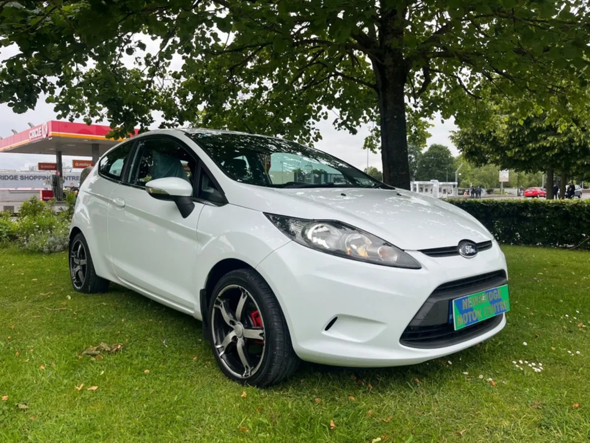 Ford Fiesta 1.25 Zetec 82ps 3DR Argento - Image 1