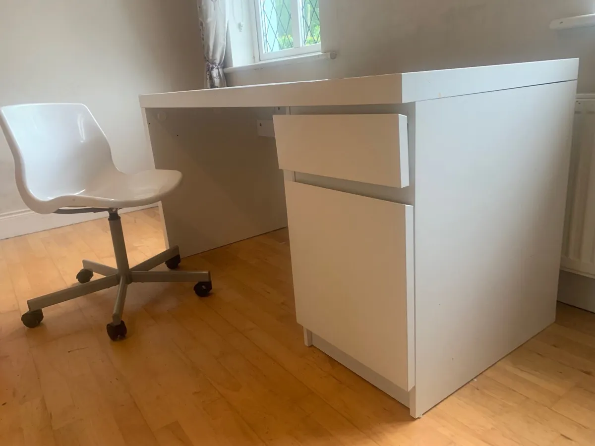 Desk and chair - Image 1