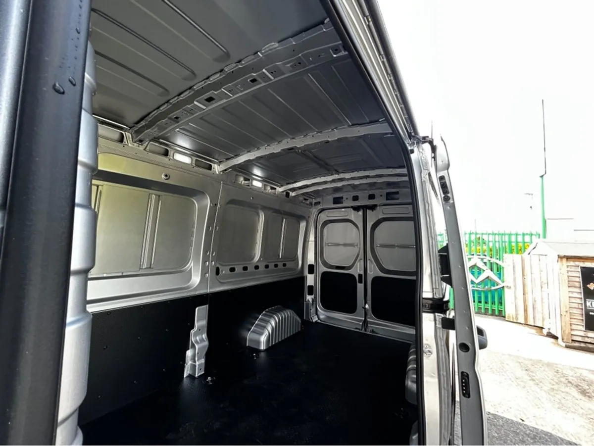 Maxus Deliver 9 FWD Silver IN Stock LUX Model - Image 2