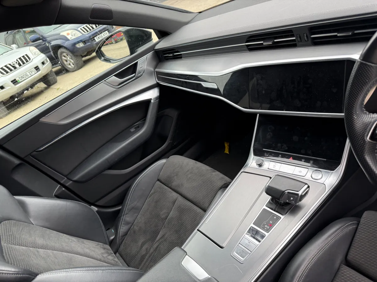 Black Edition Audi A7 2020 S-Line 40 TDI - Image 3