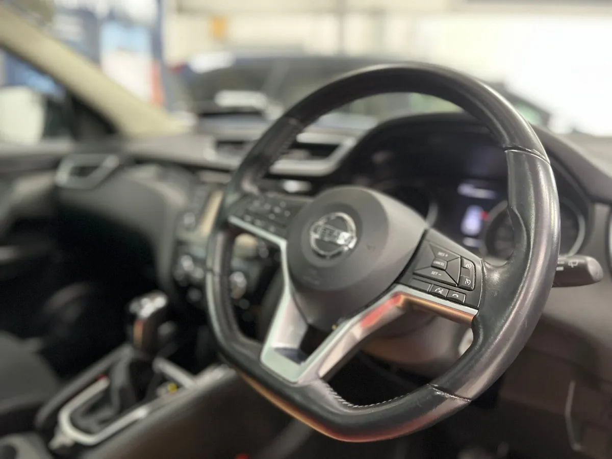 Nissan Qashqai 2018 1.2 SV  CVT. AUTOMATIC - Image 3