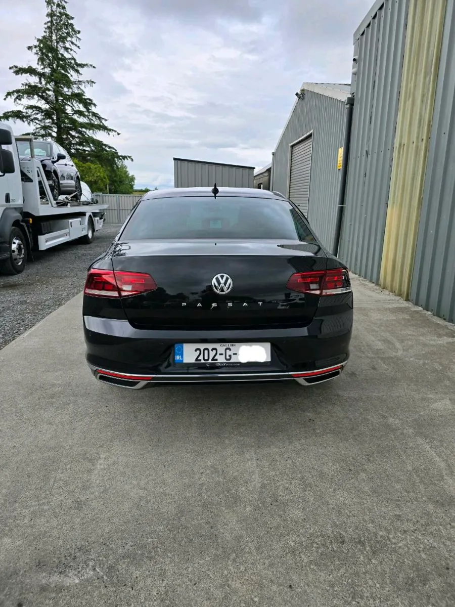 202 VW PASSAT - Image 2