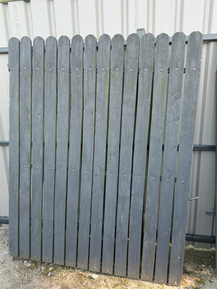 Gates - Image 3