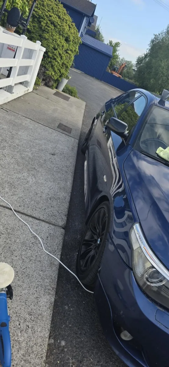 Bmw 5 series - Image 2