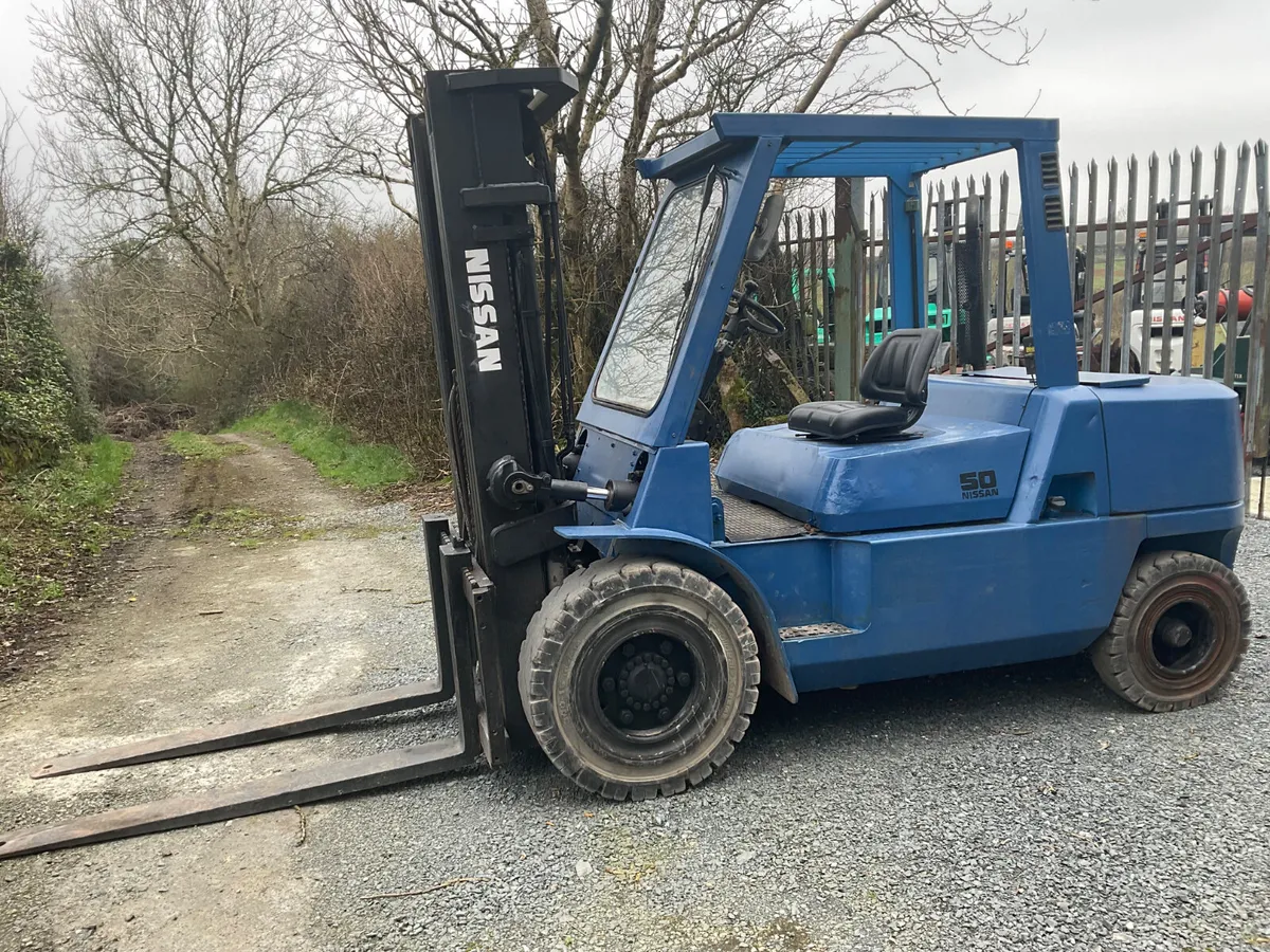 FORKLIFT - Image 4