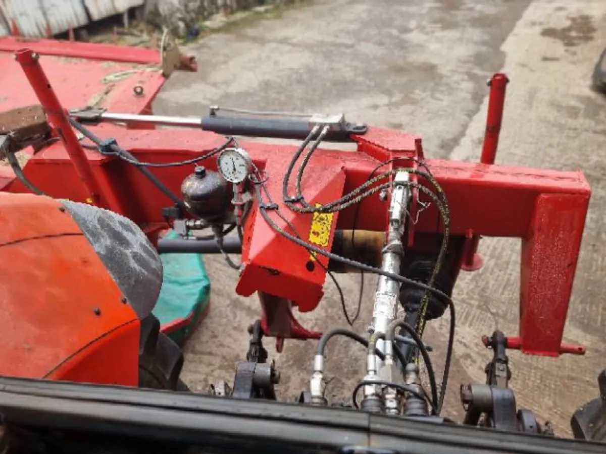 2016 Kvernland 3132 MT 10' disc mower conditioner - Image 3