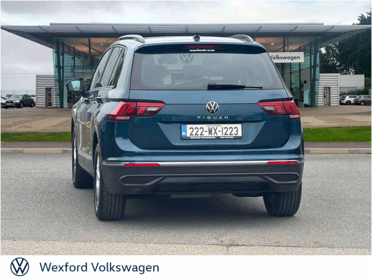 Volkswagen Tiguan Life 2.0tdi 122HP Manual - Image 4