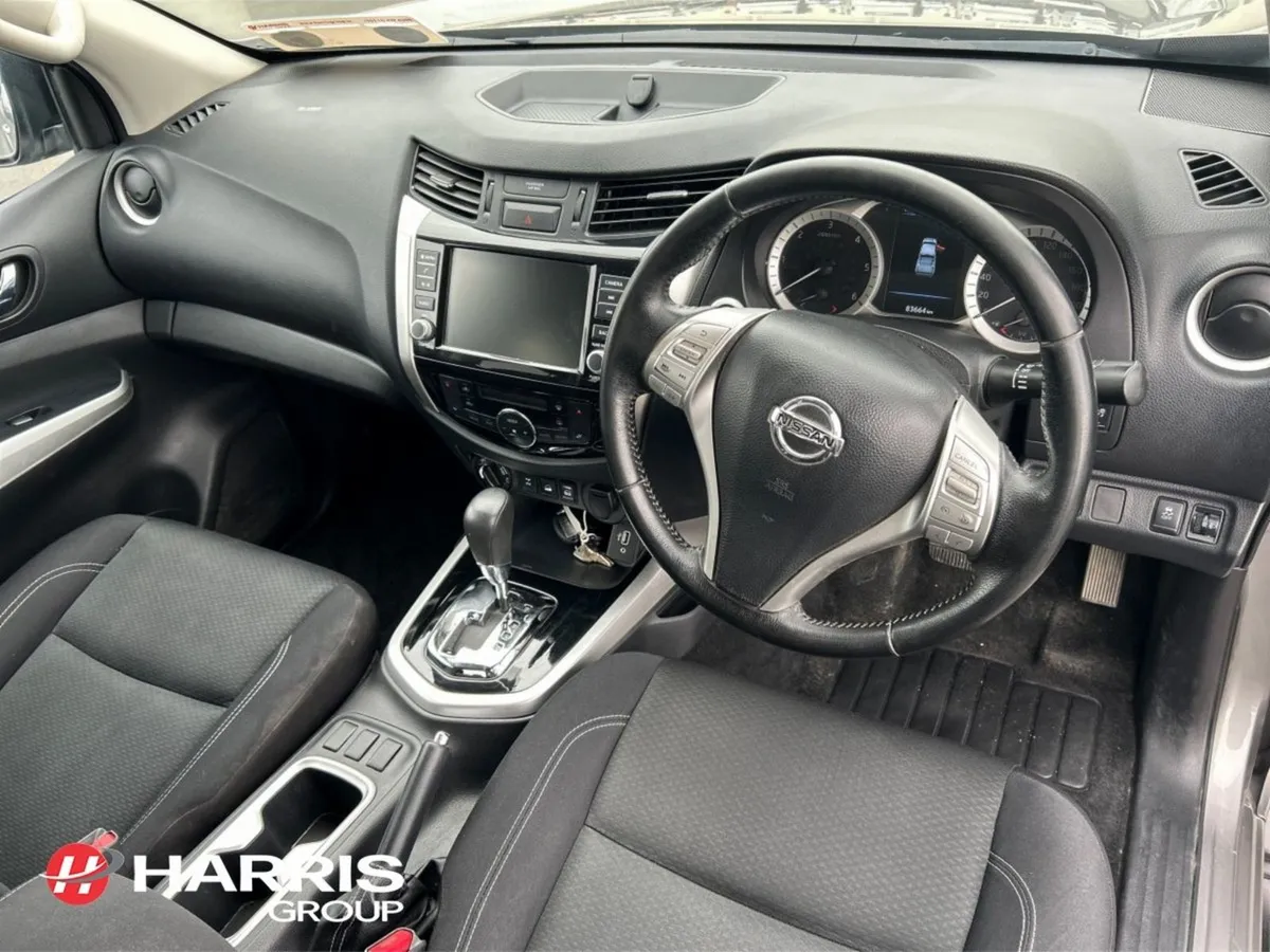 Nissan Navara Navara 2.3 DSL SVE CVT 190 DIF - Image 2