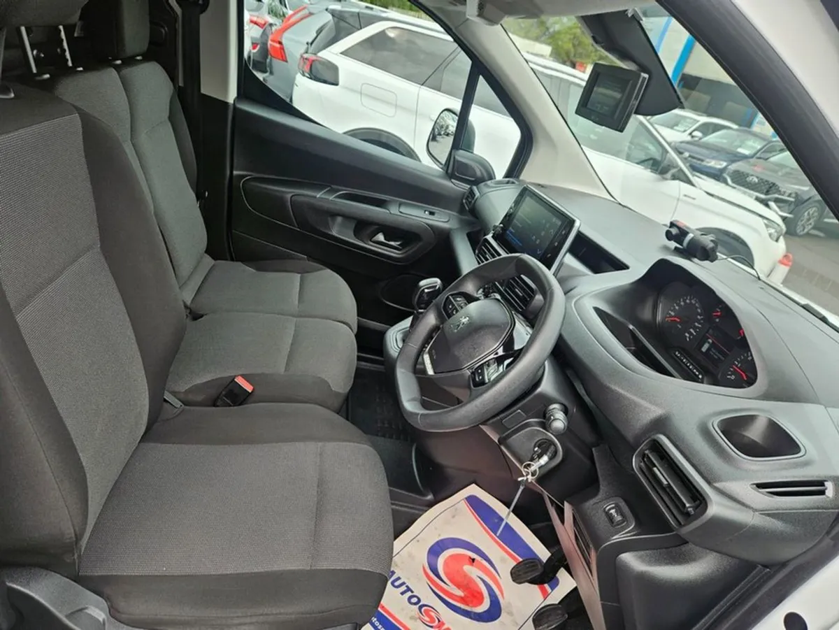 Peugeot Partner Professional Plus 1.5 Blue HDI - Image 3