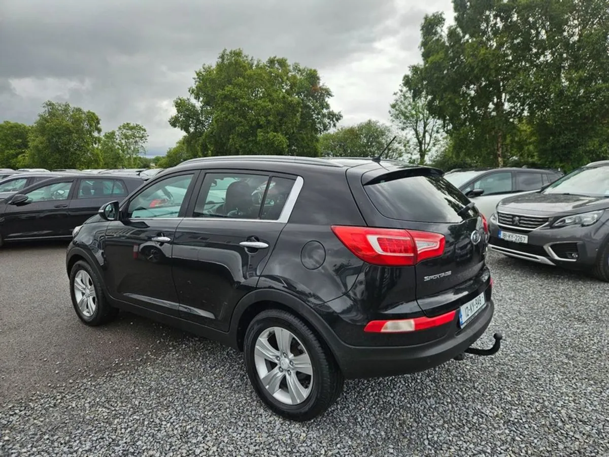 Kia Sportage 1.7 DSL EX MT 5DR - Image 2