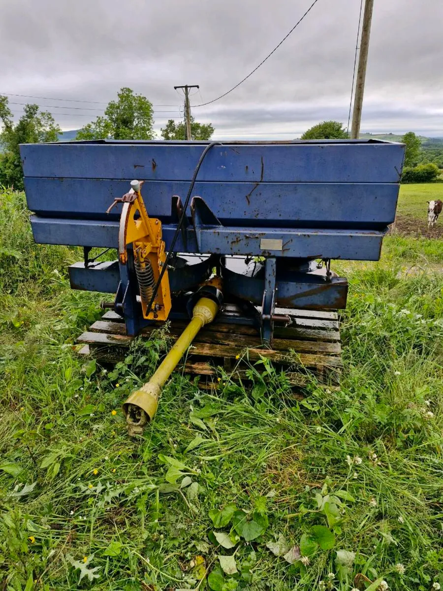 Bogballe dz 750kg spreader - Image 1