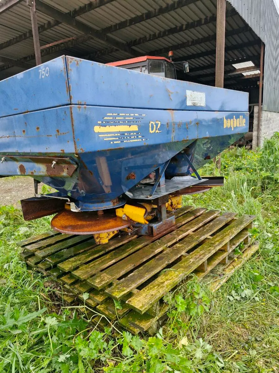 Bogballe dz 750kg spreader - Image 4