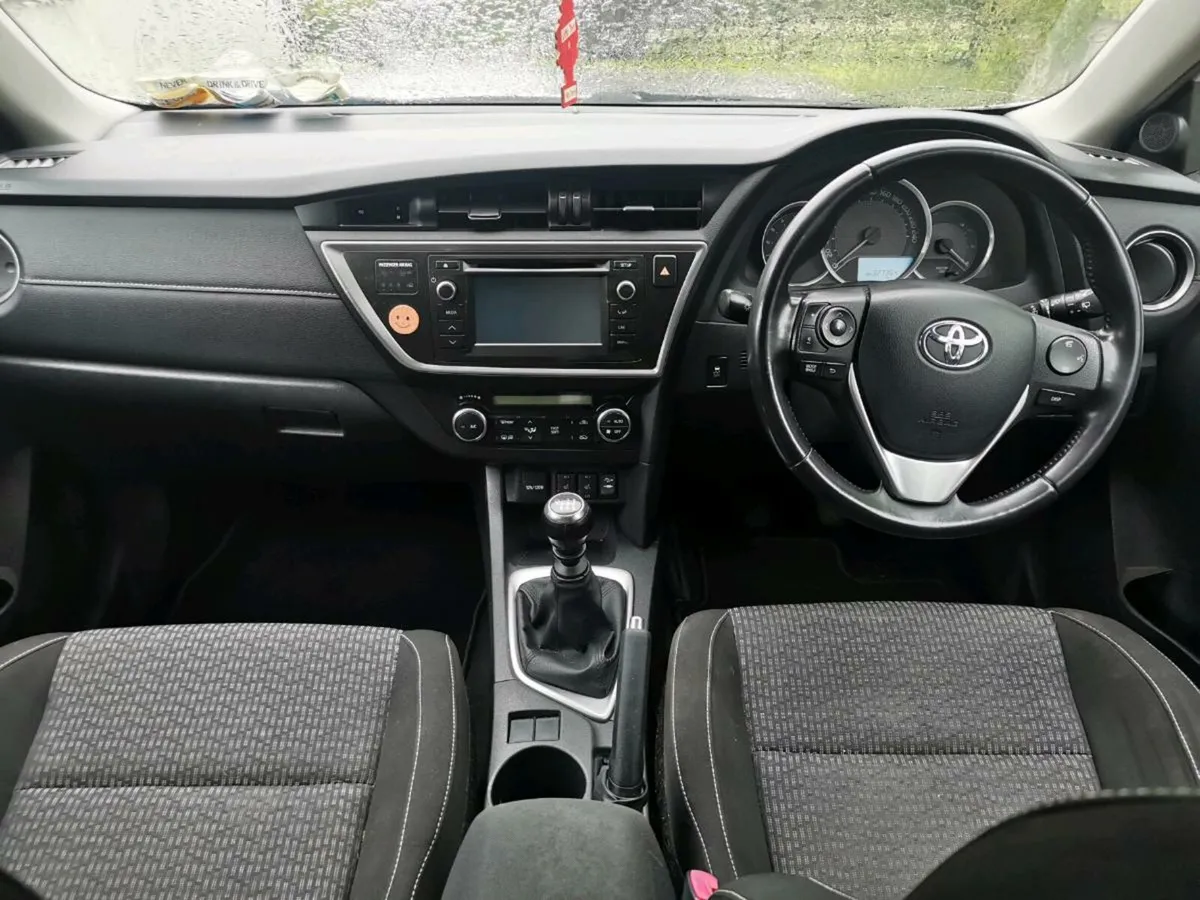 Toyota Auris - Image 4