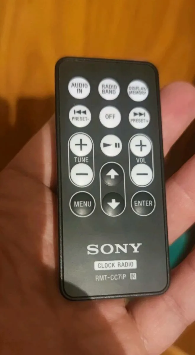 Sony alarm radio - Image 4