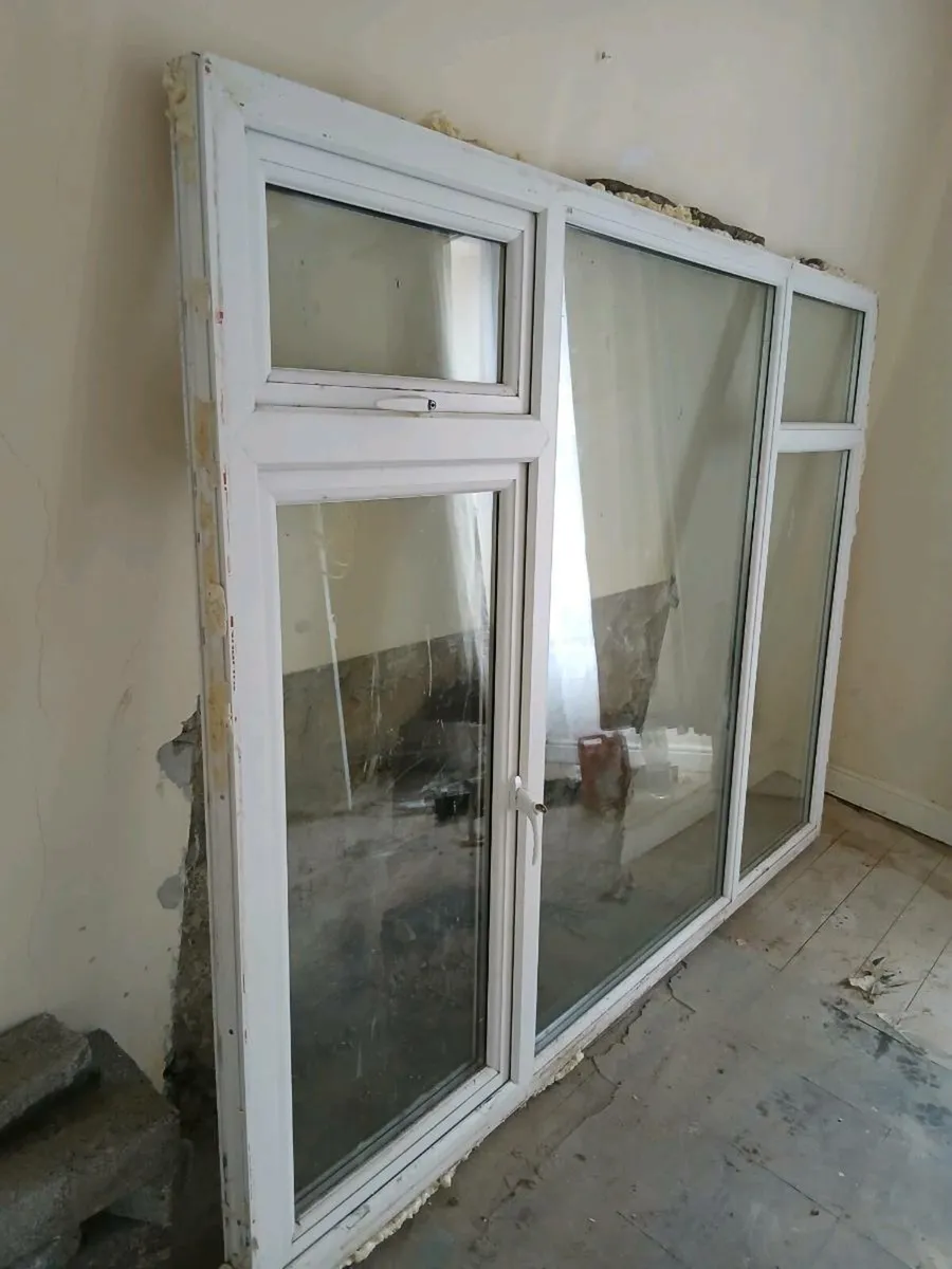 Window for sale - Image 1