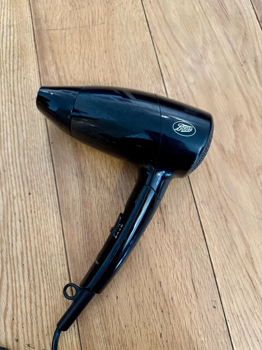 Boots Compact Hairdryer - Image 1