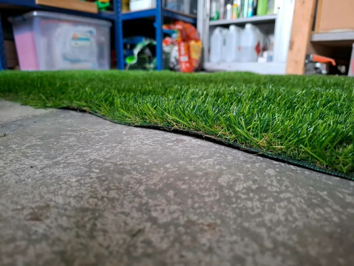 Artifical Grass - Image 1