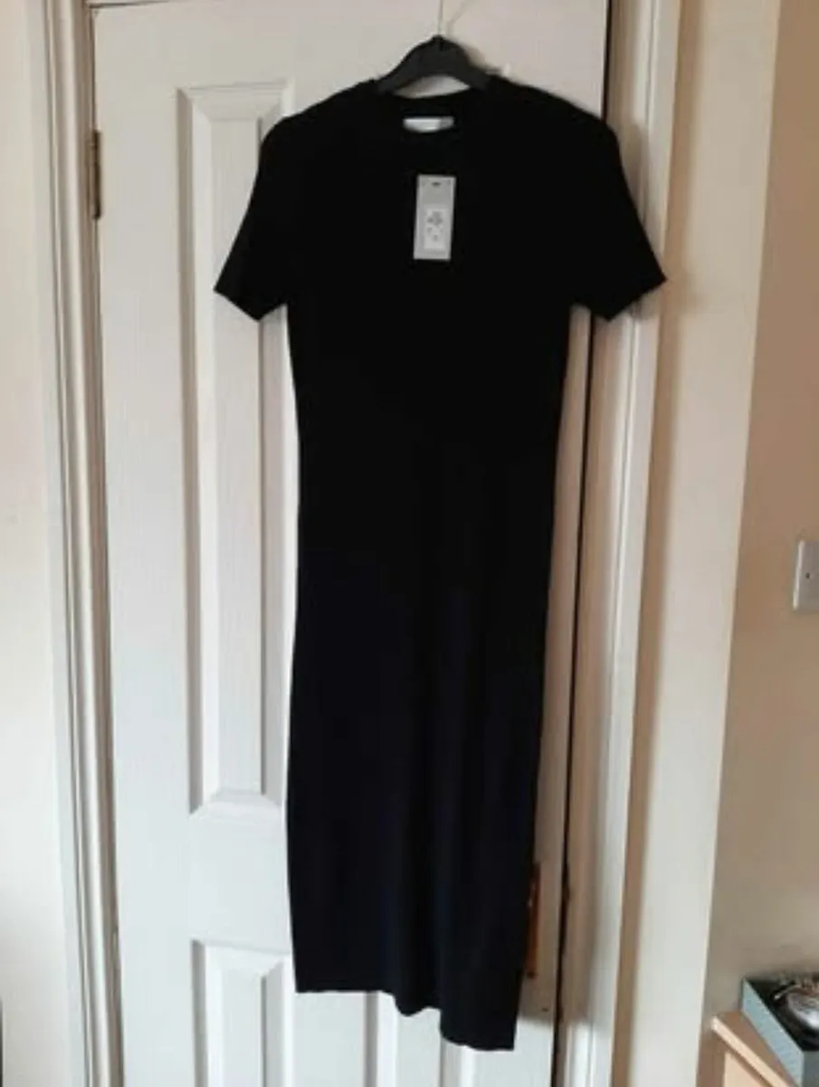 Clothes - Image 3