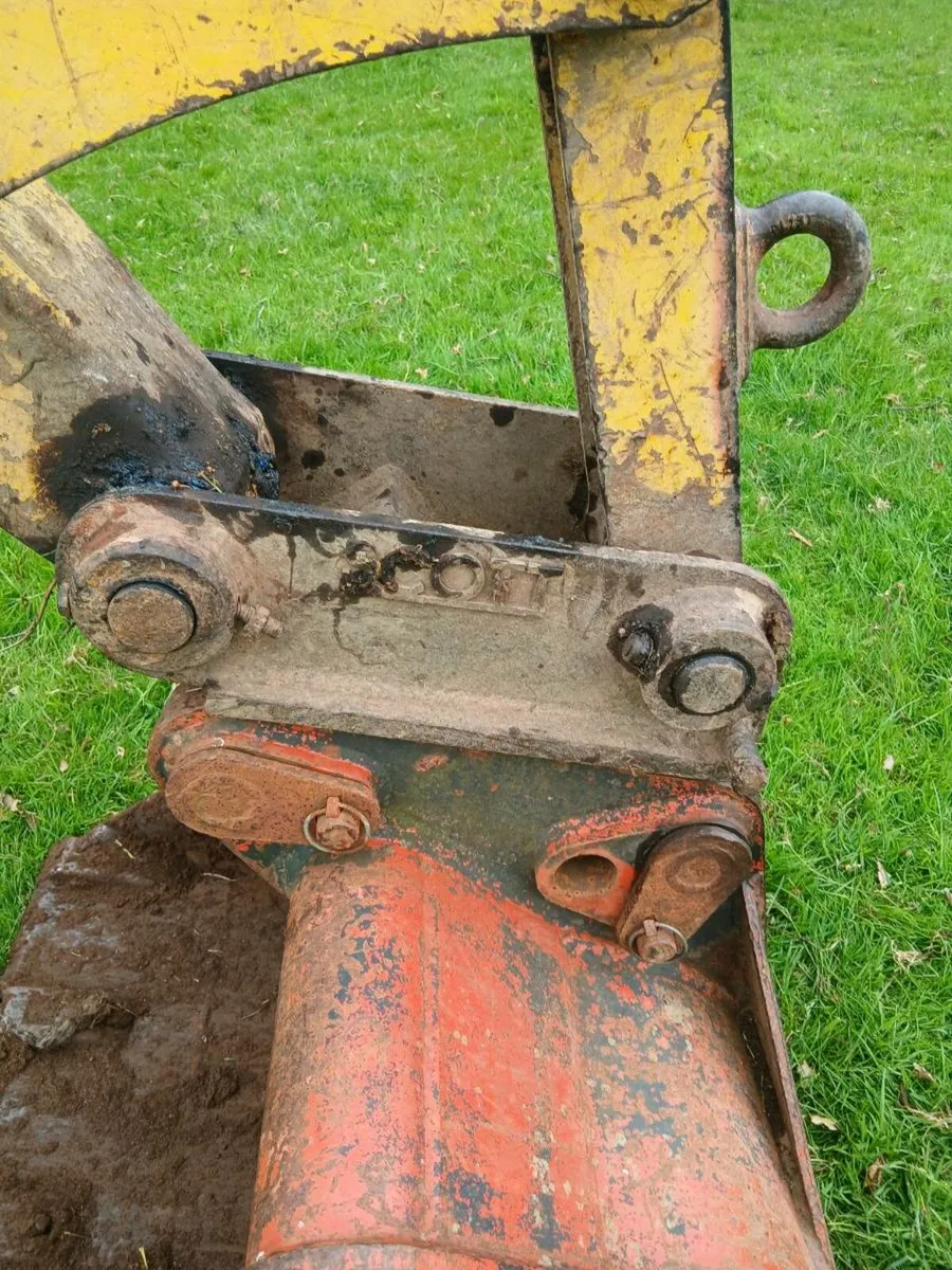 Komatsu digger - Image 3