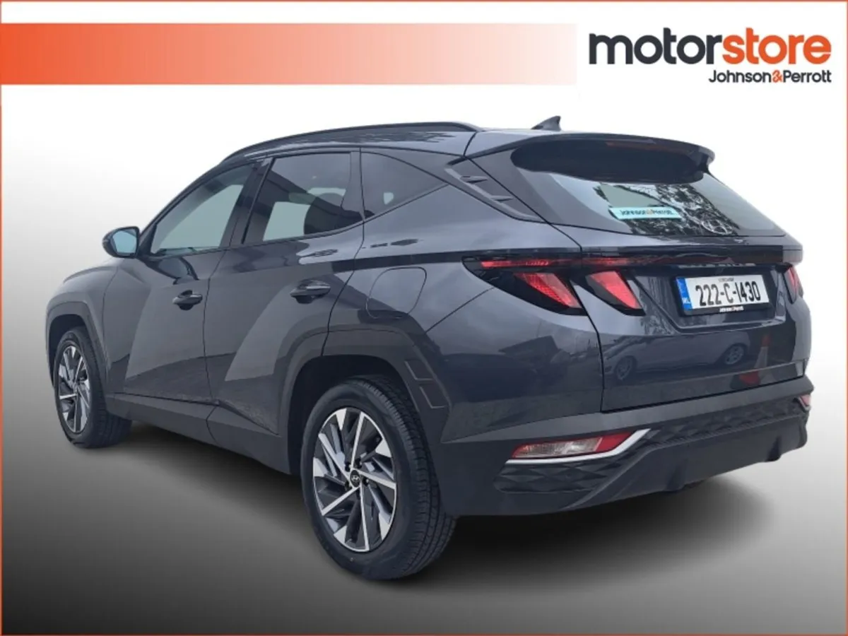 Hyundai Tucson Executive Diesel Manual  very Low - Image 3